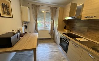 De vanzare Apartament 2 camere / Etaj 2 Baia Mare - Poză 2