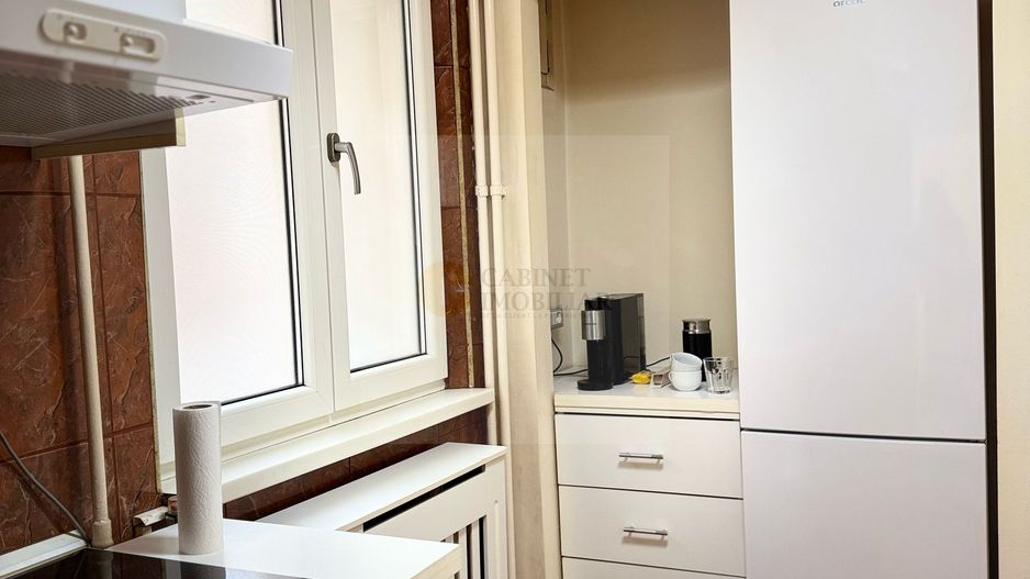 2 camere|  Decomandat | Sala Palatului |  Bloc din 1962 - Poză 12