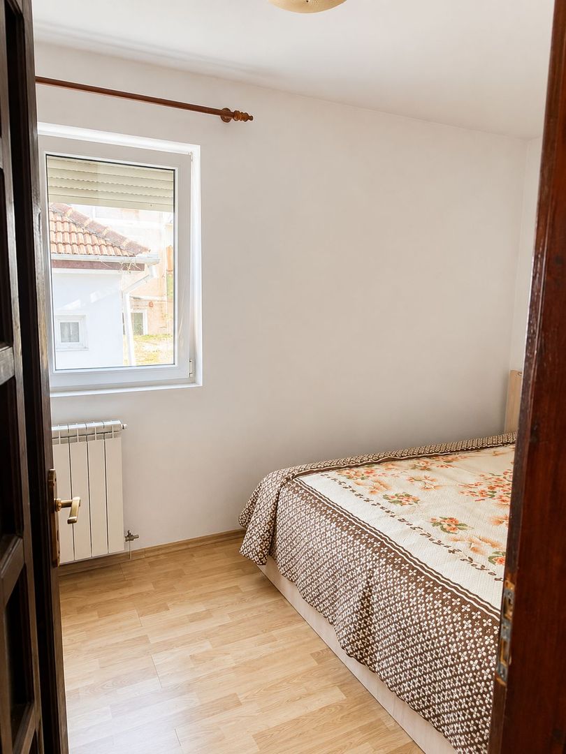 Șagului | 3 camere | Etaj 1 | Zonă accesibilă | Mobilat - Poză 5
