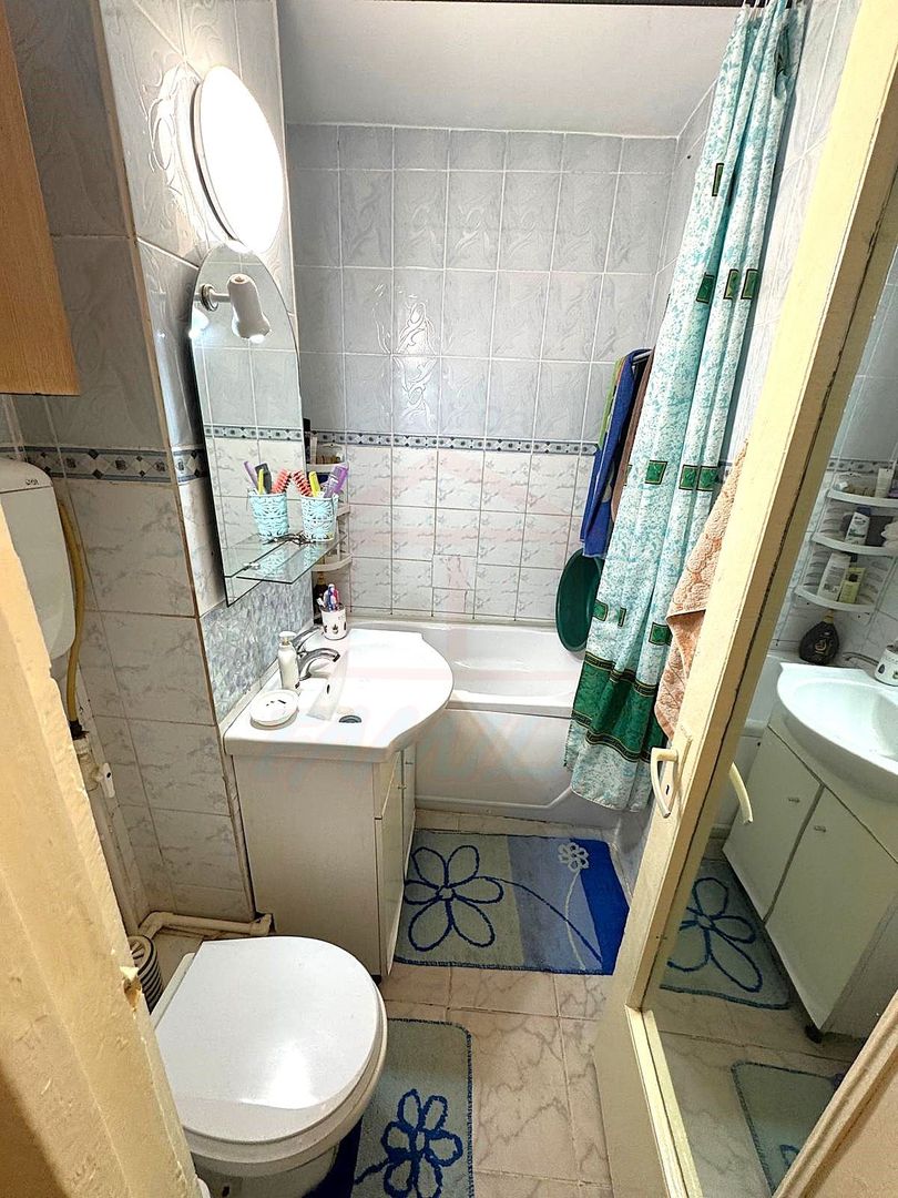 350 Euro-Inchiriere apartament 3 camere Micro 38 - Poză 12