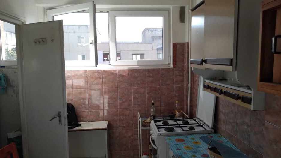 Vand apartament 3 camere central - Poză 7