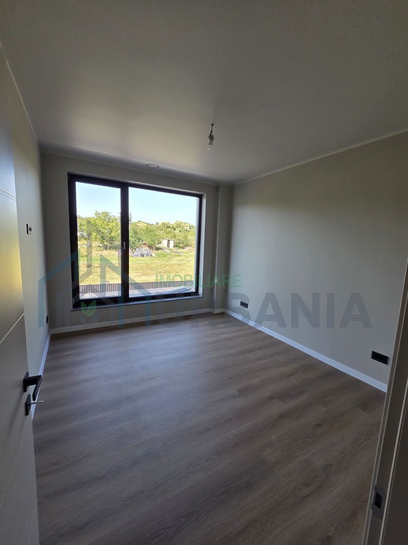 Casa Smart Panouri fotovoltaice Pompa caldura vata bazaltica 15 - Poză 7