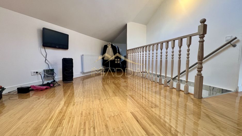 Casa **8 camere** // Domenii - Poză 16