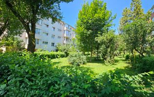 Garsonieră decomandată, etaj 2, balcon, bloc izolat – Astra, Str. Uranus