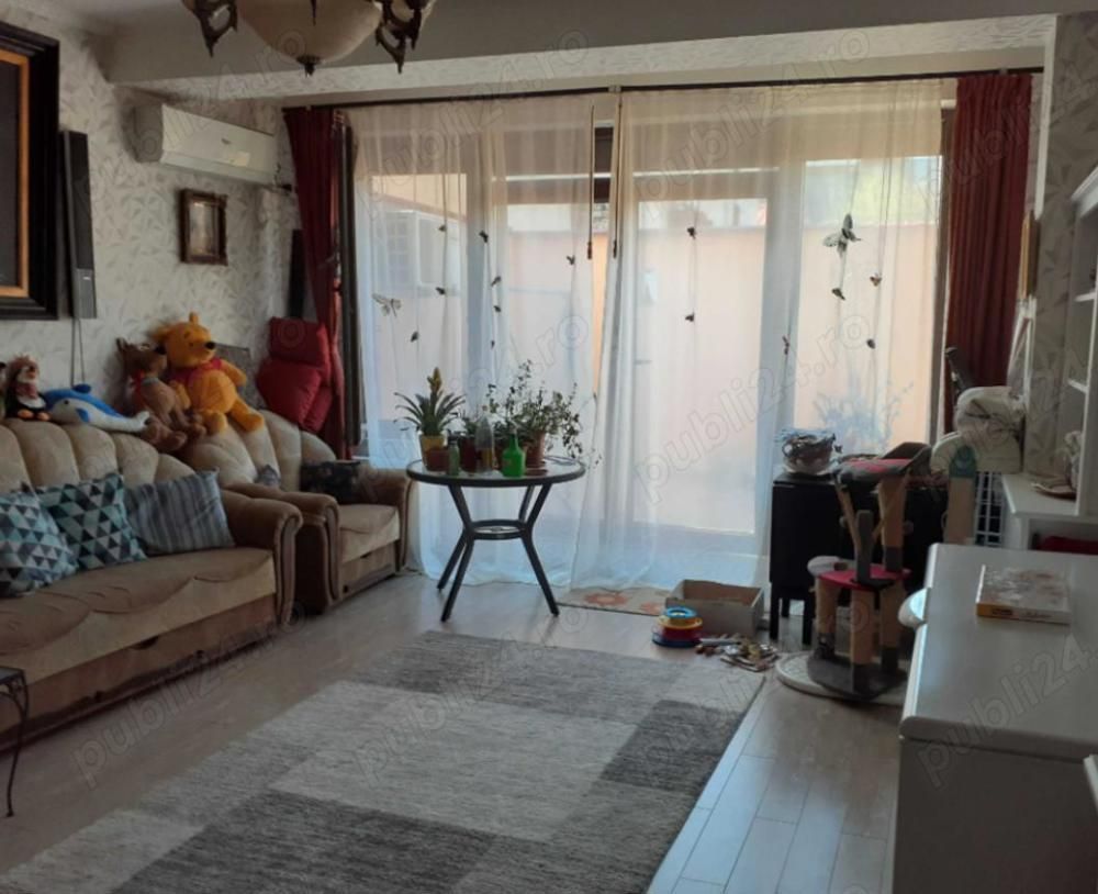 Ap 3 camere,curte, terasă vilă Dămăroaia - Poză 2
