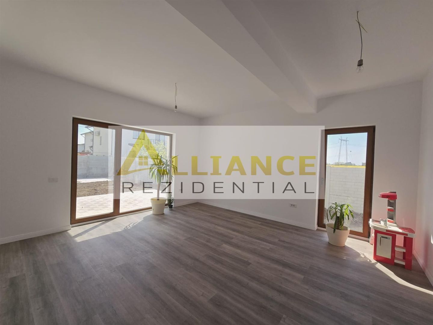 Vila individuala- 5 camere- cartierul nou- 401mp teren - Poză 2