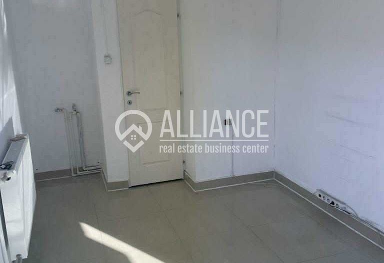 TROCADERO(cod04)-Spatiu birouri sau comercial -vad vitrina stradala - Poză 1