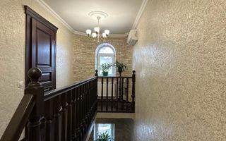 Casă în Buiucani, de vânzare, cu suprafața de 338m2. Pe teren de 14 ari. - Poză 14