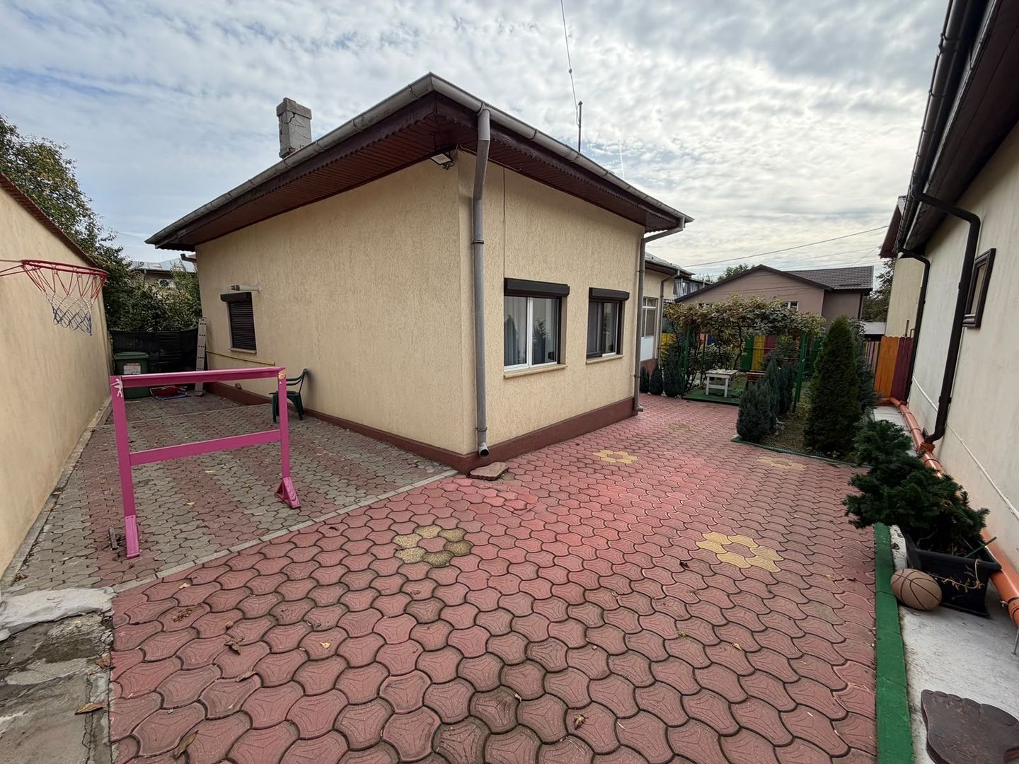CASA INDIVIDUALA- DOBROESTI, TEREN 350 MP, CENTRALA, MODERN COMIS 0% - Poză 3