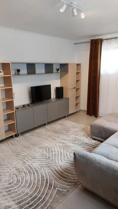 Apartament modern 1 camera Dec 40 mp Baza 3 Carrefour Felicia 350 euro - Poză 1