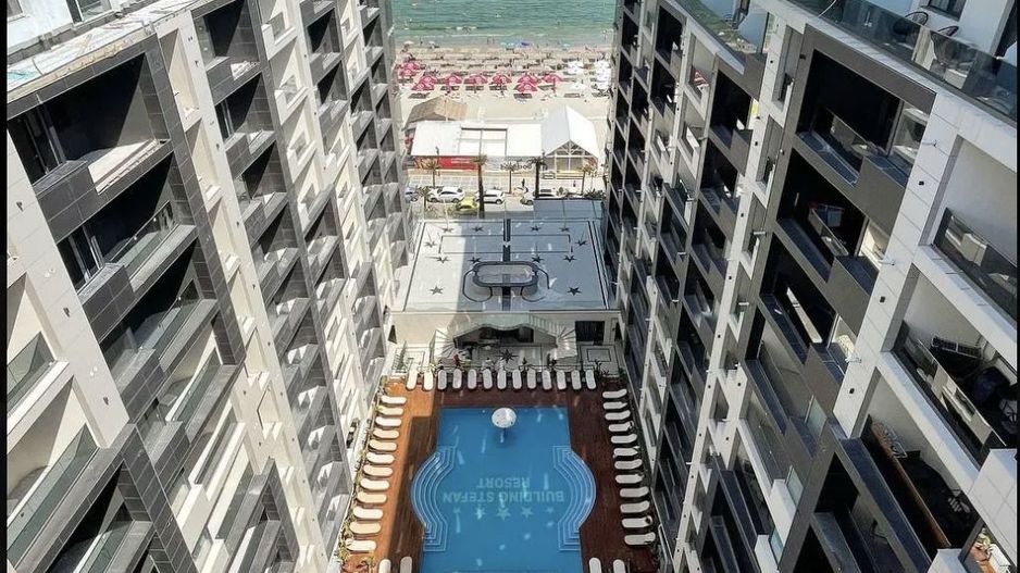 Apartament 2 camere de vanzare, Prima linie la mare.- Ocazie - Poză 1