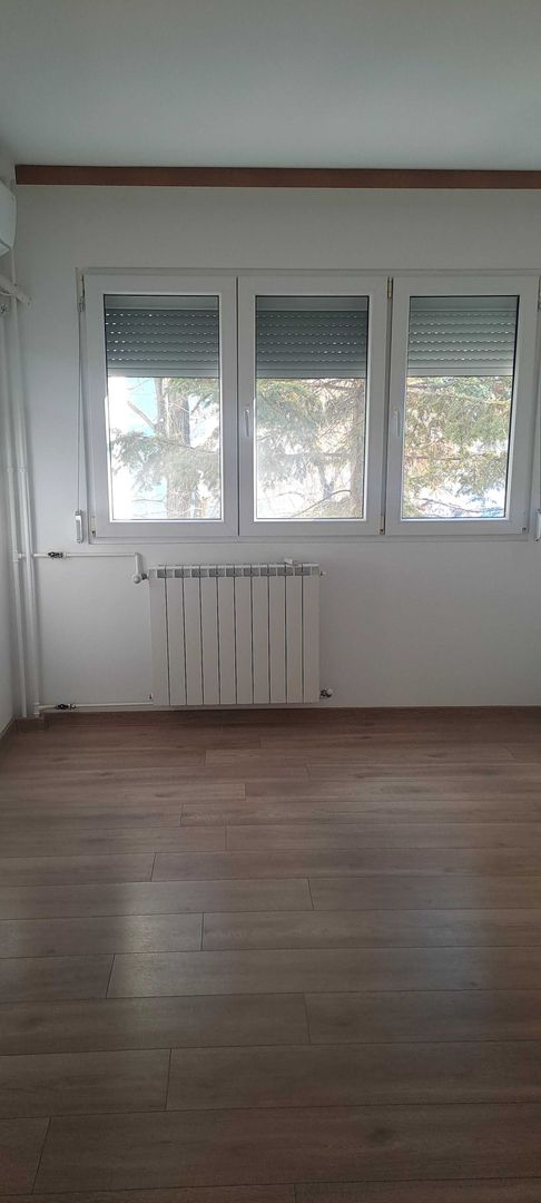 Vând apartament 3 camere decomandat – Postăvarul, Sector 3 - Poză 5