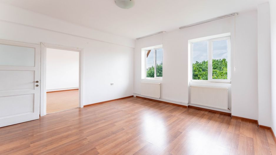 Super oferta, apartament 2 camere! - Poză 1