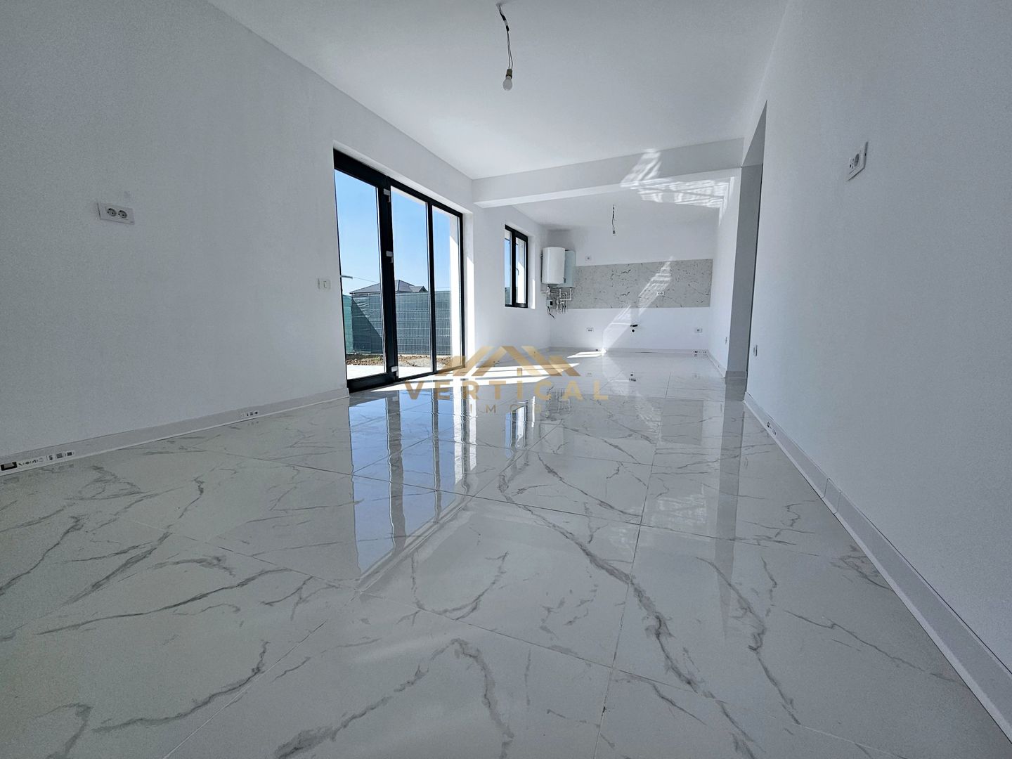 Casa parter cu 4 camere - comuna Berceni - Poză 7