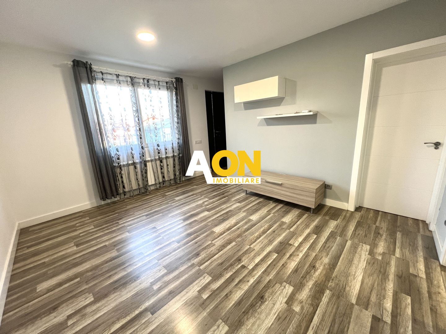 Casa insiruita de vanzare, 5 camere, 2 bai, Ampoi 3 - Poză 2