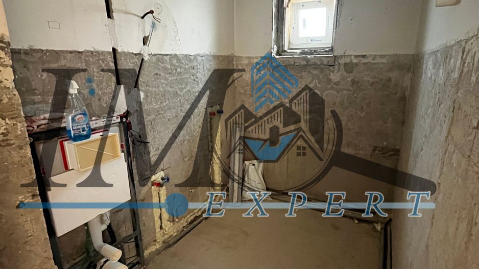 Apartament semi renovat de vânzare in Sebeș - Poză 6