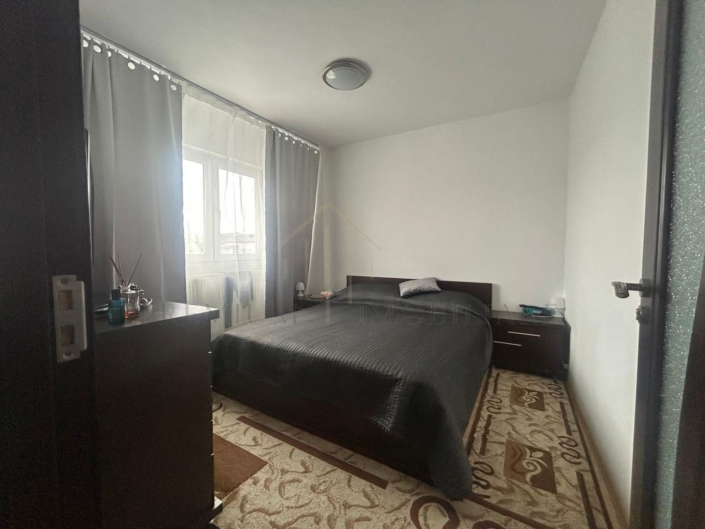De vanzare Apartament 3 camere zona de jos - Poză 7