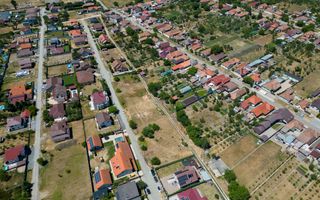 Loc de casă în Sânleani 414 mp - Poză 4