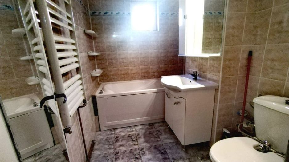 Apartament 3 camere, etaj 1, aproape de Facultate, zona Micalaca - Poză 9