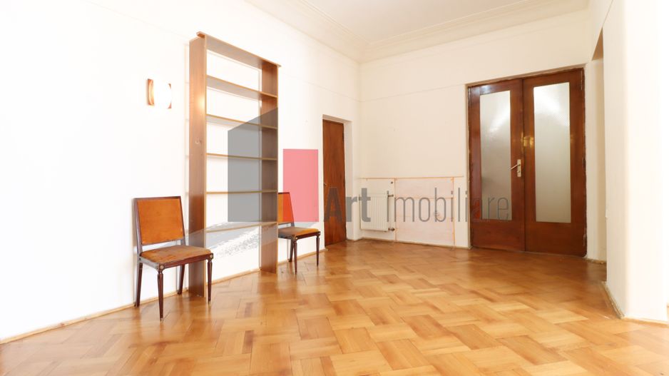 Apartamentul "DEKORA", bloc Art Deco, interior compartimentat de exceptie - Poză 14