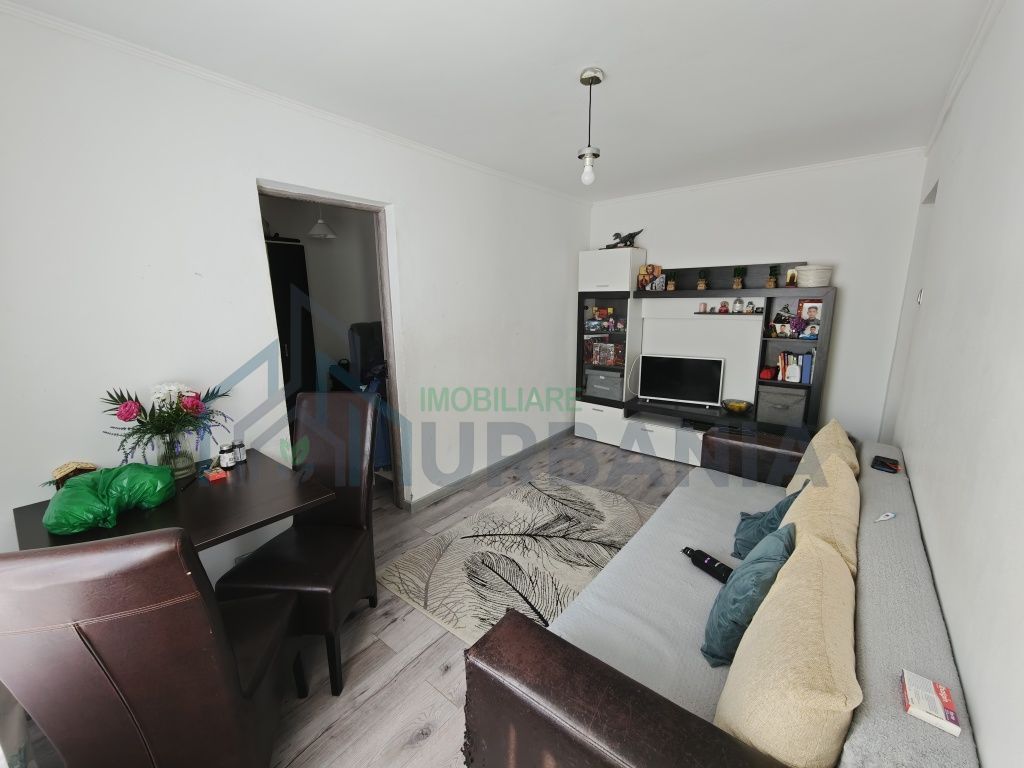 Apartament 3 camere de vânzare, Tătărași, Iași - 41 mp, etaj 4/4 - Poză 1