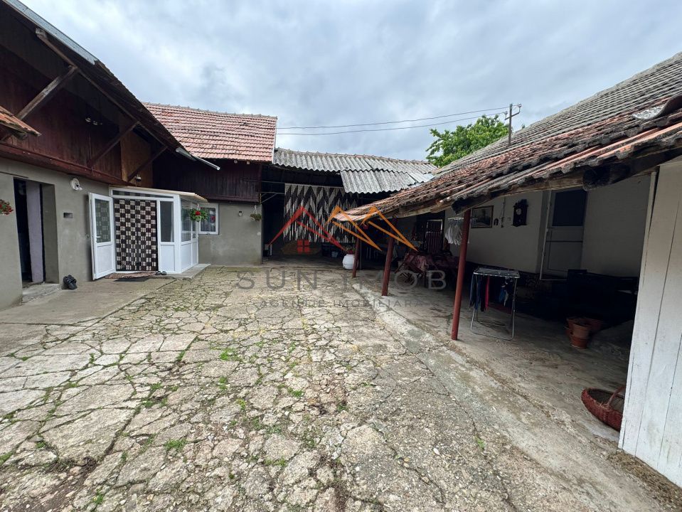 Casa solida 5 camere, teren 736mp, toate utilitatile, CT - Poză 5