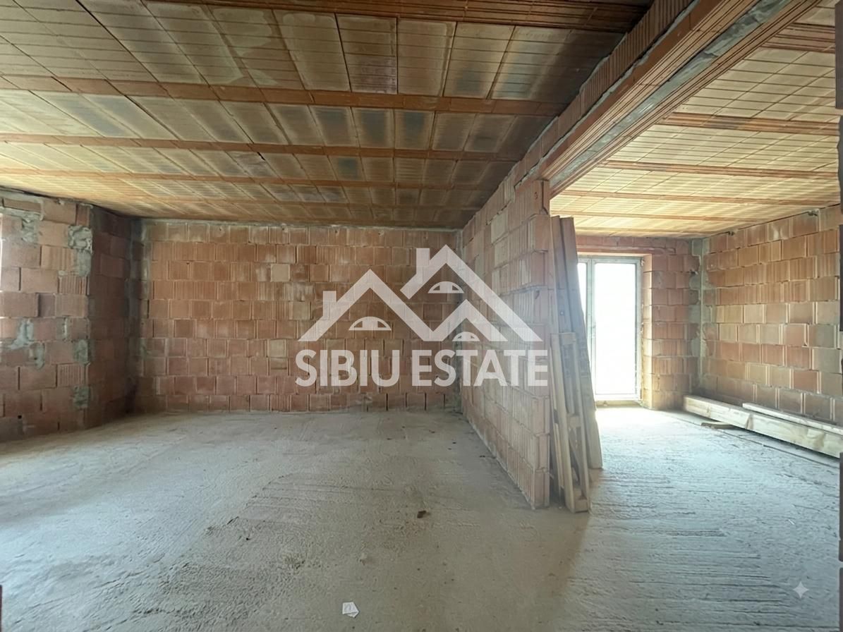 Casa Individuala in Sura Mare 5 camere, - Poză 9
