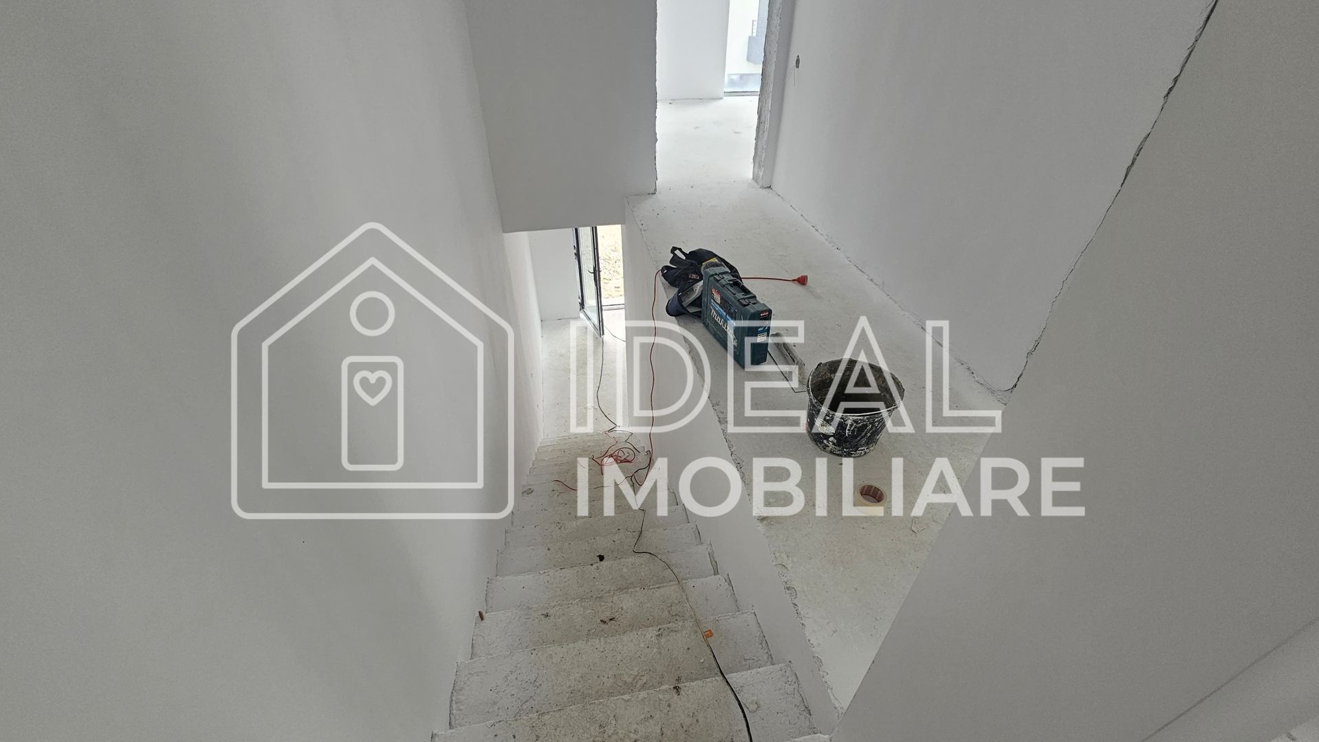 Duplex in Cisnadie cu 4 camere si 250 mp de curte, in Cisnadie - Poză 12