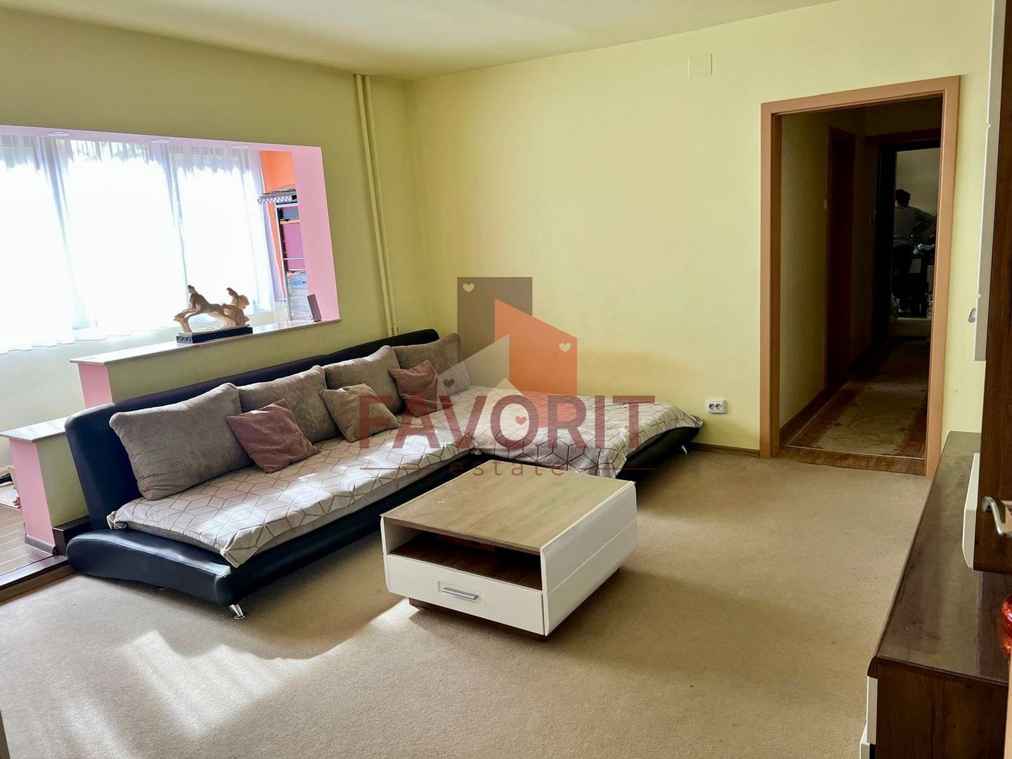 3 camere | centrala proprie | boxa | mobilat si utilat | zona excelenta | - Poză 1