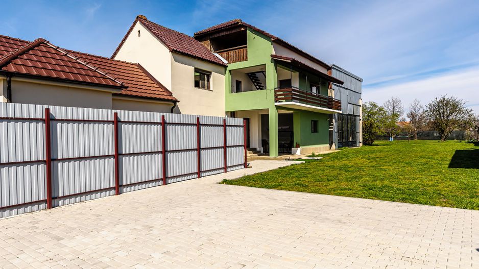 Oportunitate, casa cu teren de 1515mp. - Poză 1