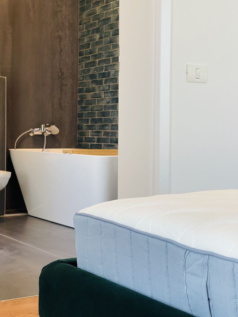 INCHIRIATA - Prima inchiriere, Segmentul Lux | Central | Panouri solare - Poză 8