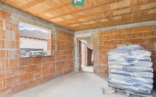 Casă la roșu D+P+M cu teren de 552 mp în Zădăreni - Poză 10