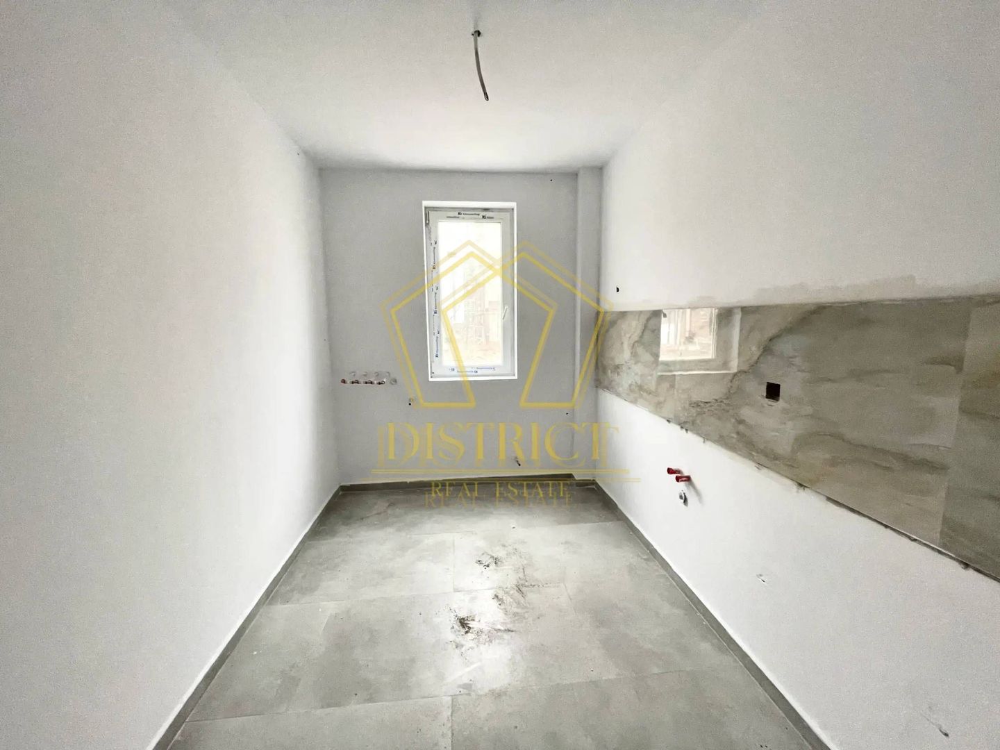 Apartament decomandat cu o camera si pod | Giroc | Hotel IQ - Poză 1