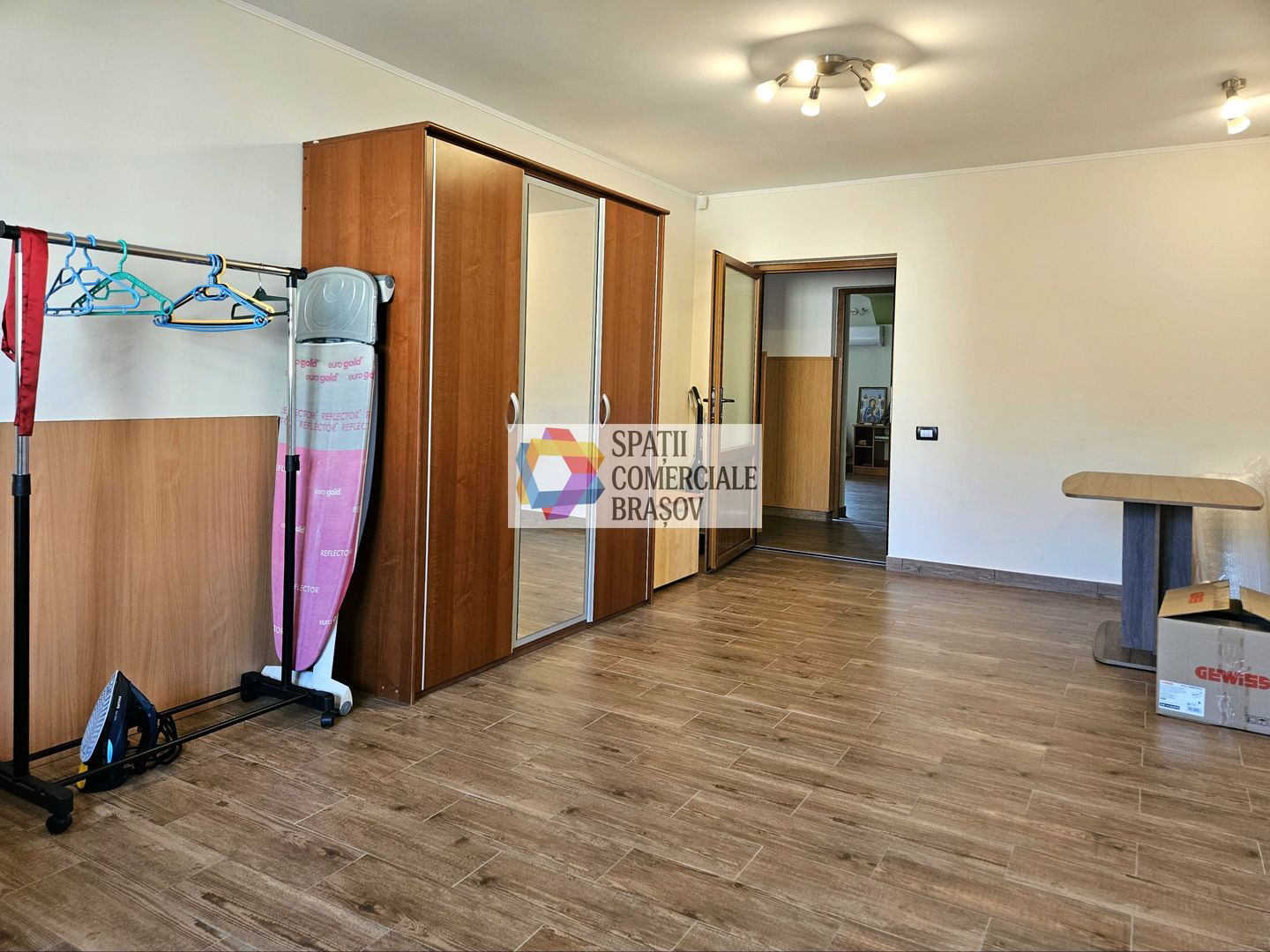 Casă plus Spațiu comercial  741 mp, Teren 906 mp Brasov - zona Blumana - Poză 19