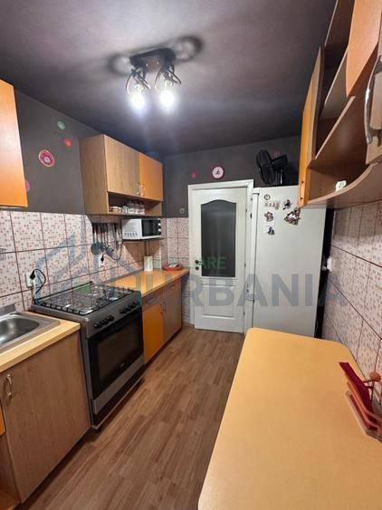 Apartament 3 camere, 66 m², etaj 2/4, lângă Palas, zonă liniștită, gata de mutat - Poză 3