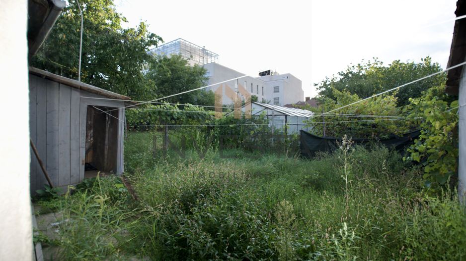 Casa cu teren liber de 200 mp in zona strazii Brasov! - Poză 12