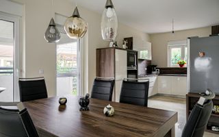 PRET NOU Vila superba pe colt in cartierul Europa, Vladimirescu - Poză 1