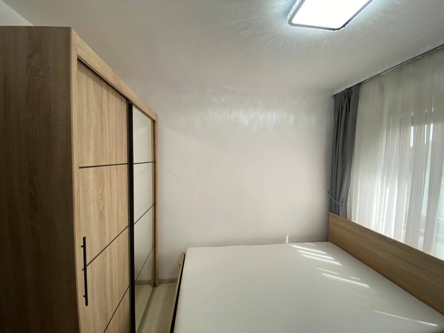 De închiriat – Apartament modern cu 3 camere | Zona Centrală | Str. General Magh - Poză 4