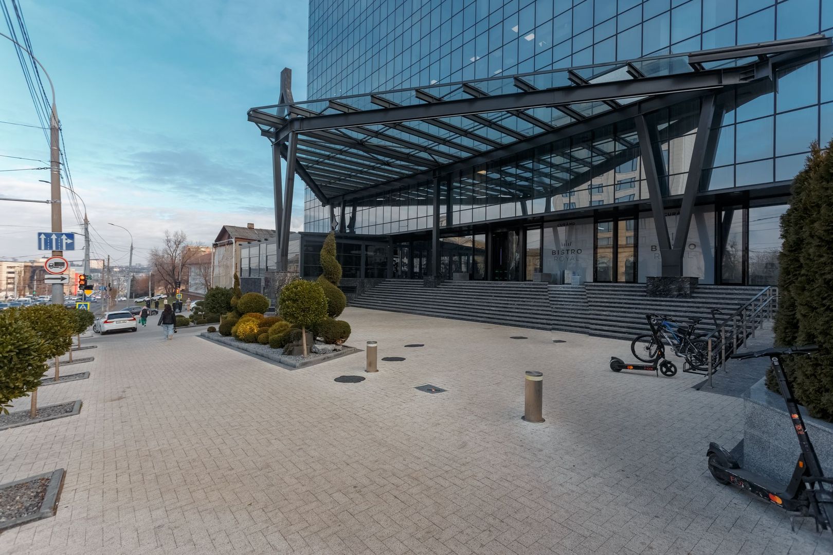 Spațiu Comercial. Business Centrul ROYAL TOWER - Poză 16