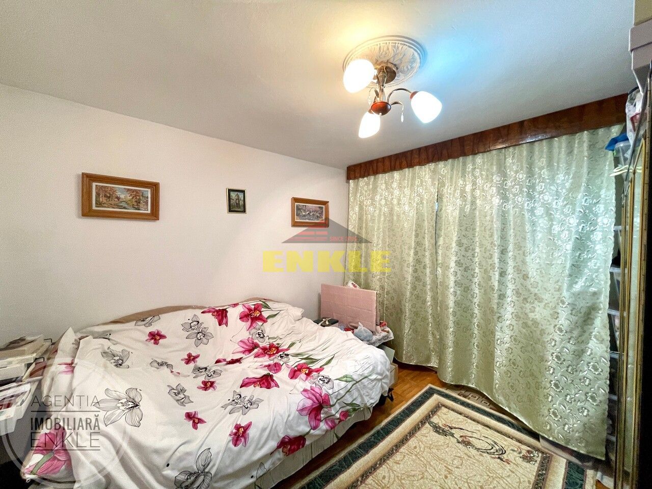 De vânzare apartament cu 3 camere decomandat, zona Piața Mare - Poză 3