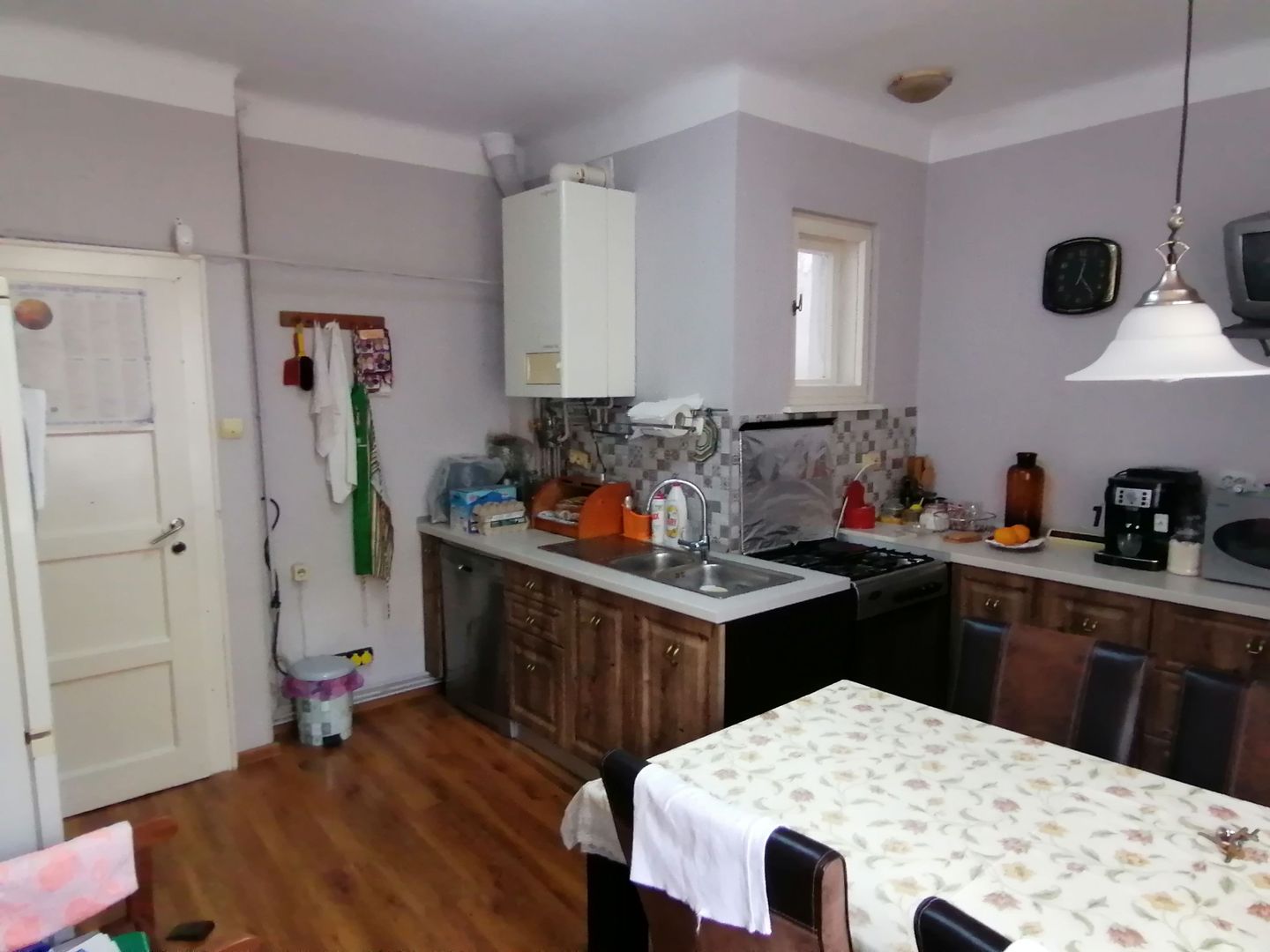 Casa in zona Sirul Livezii - Roata Norocului - Poză 10