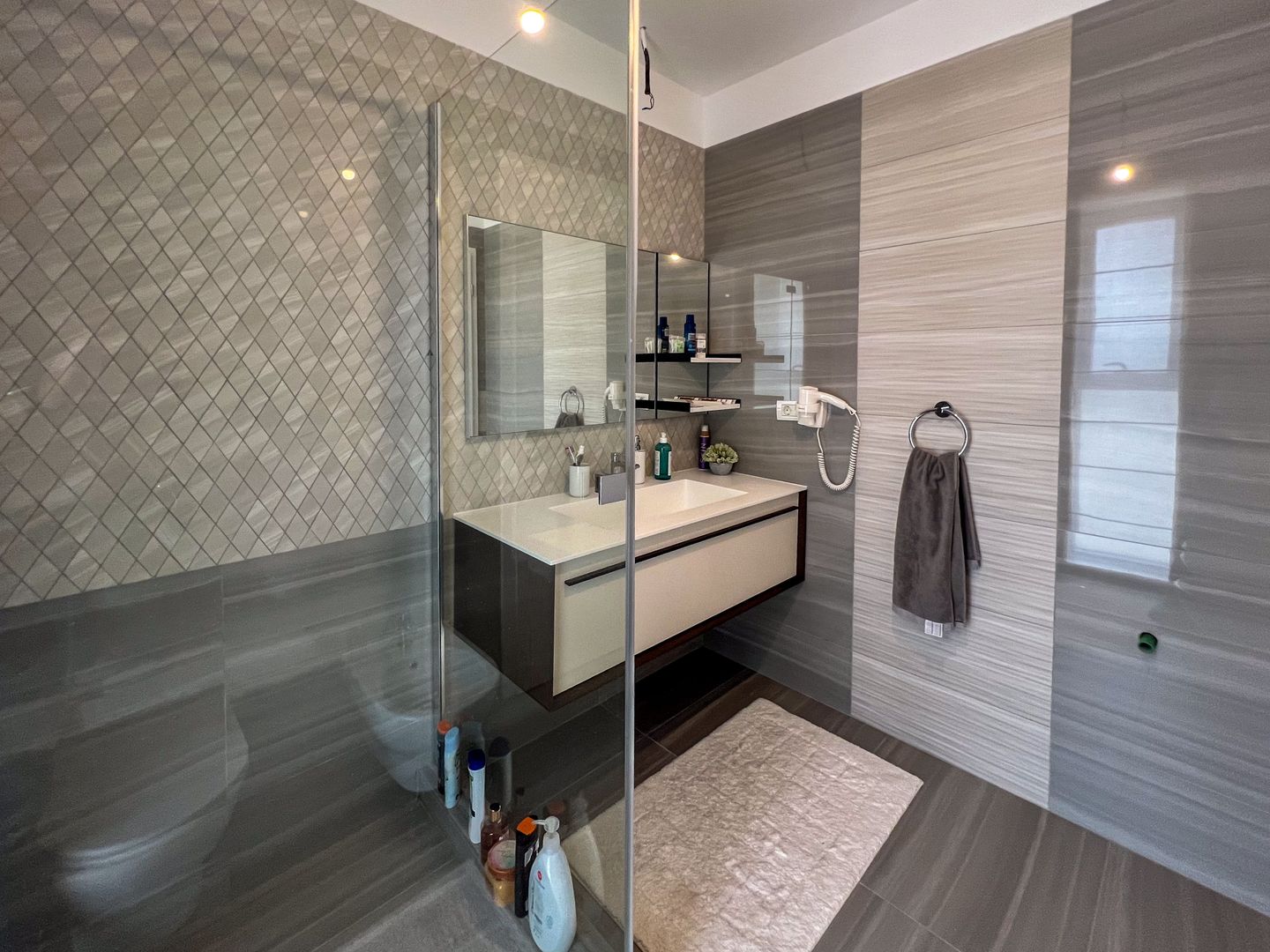 NEW VILLA TO RENT  |  Vila premium cu piscina și jacuzzi încălzite - Poză 5