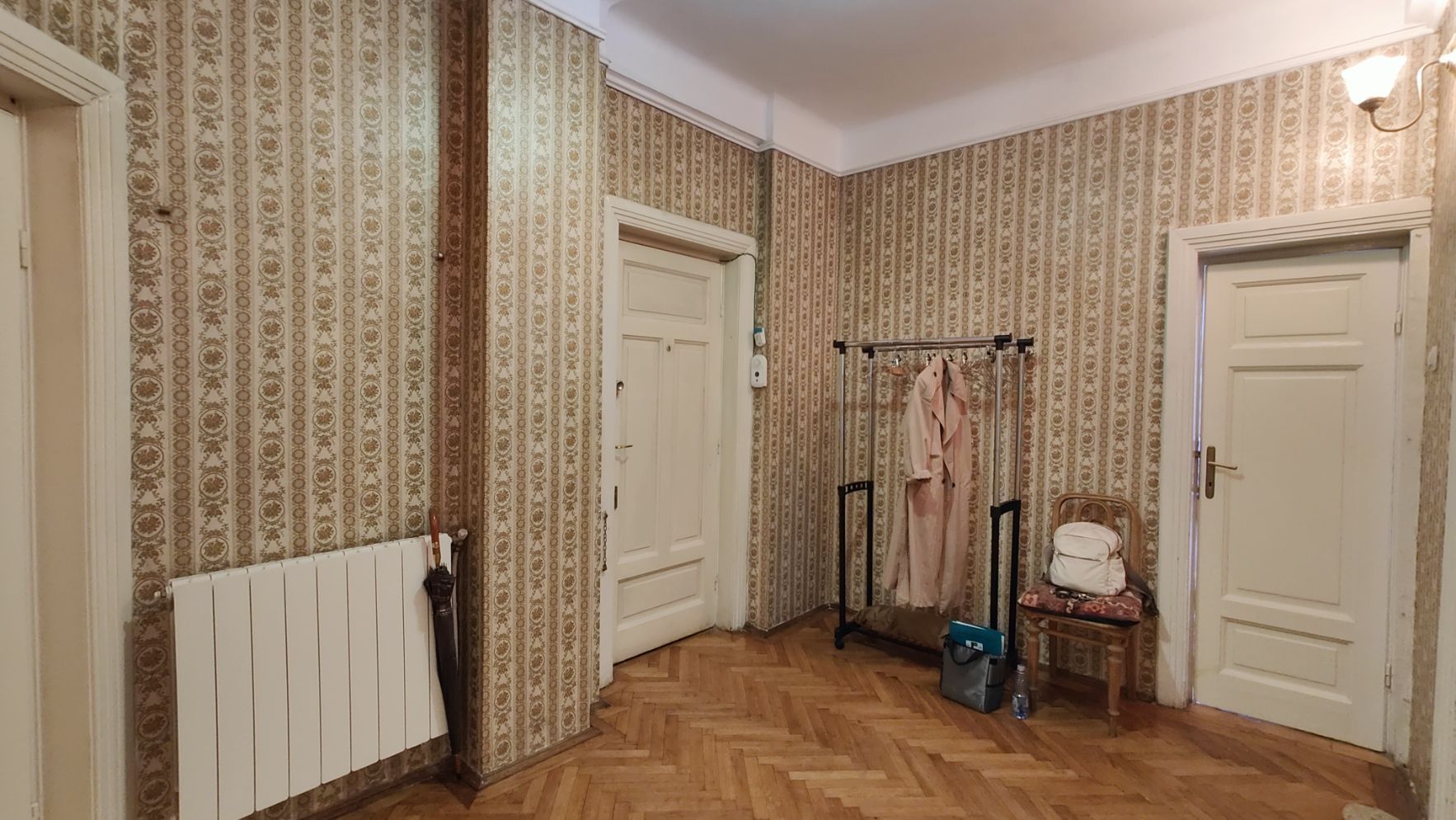 Apartament interbelic elegant cu terasă, pe Vasile Lascăr – lângă Dacia - Poză 8