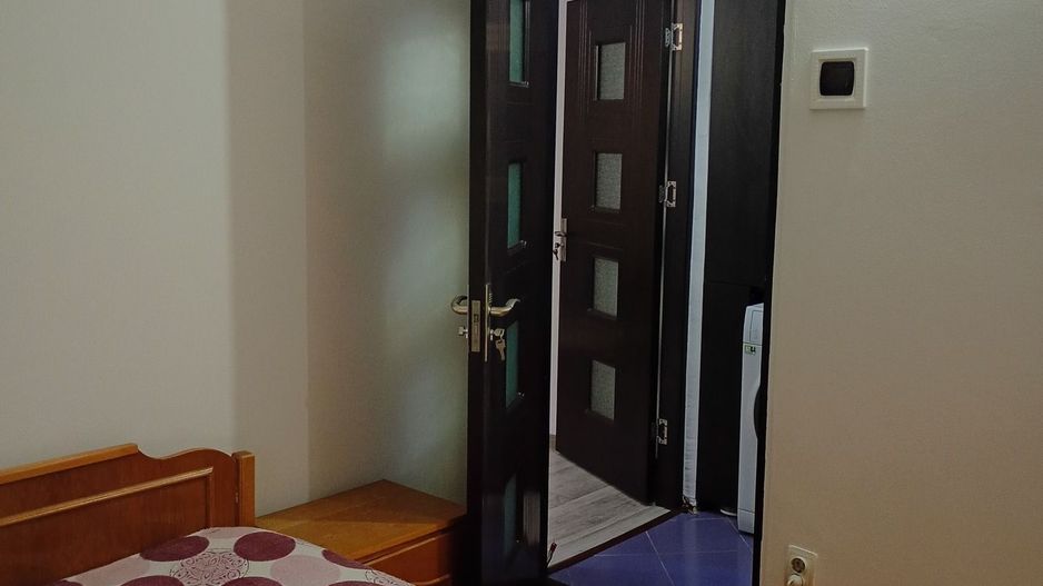 APARTAMENT DE INCHIRIAT CU 3 CAMERE, ZONA-CRAIOVITA NOUA - Poză 4