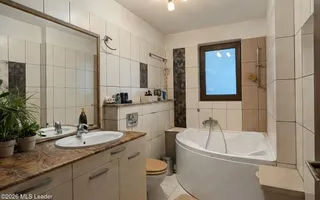 Padurea Cernica - Casa P+1+Pod Inalt, Lot pe Colt 250 Mp, Mobilata - Poză 24
