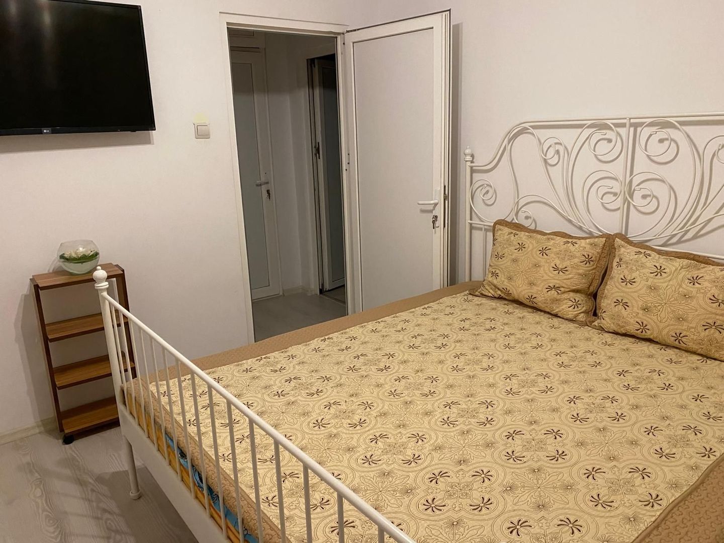 Griviței 2 cam circular, 5/7, mobilat, utilat, centrala proprie - Poză 22