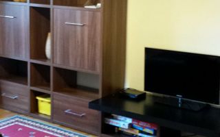 Apartament cu patru camere, zona Tractorul 81 mp - Poză 1