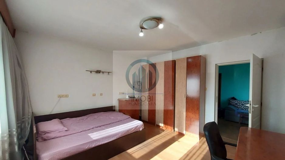 Vila deosebita în loc Simeria, zona ultracentrala - Poză 18