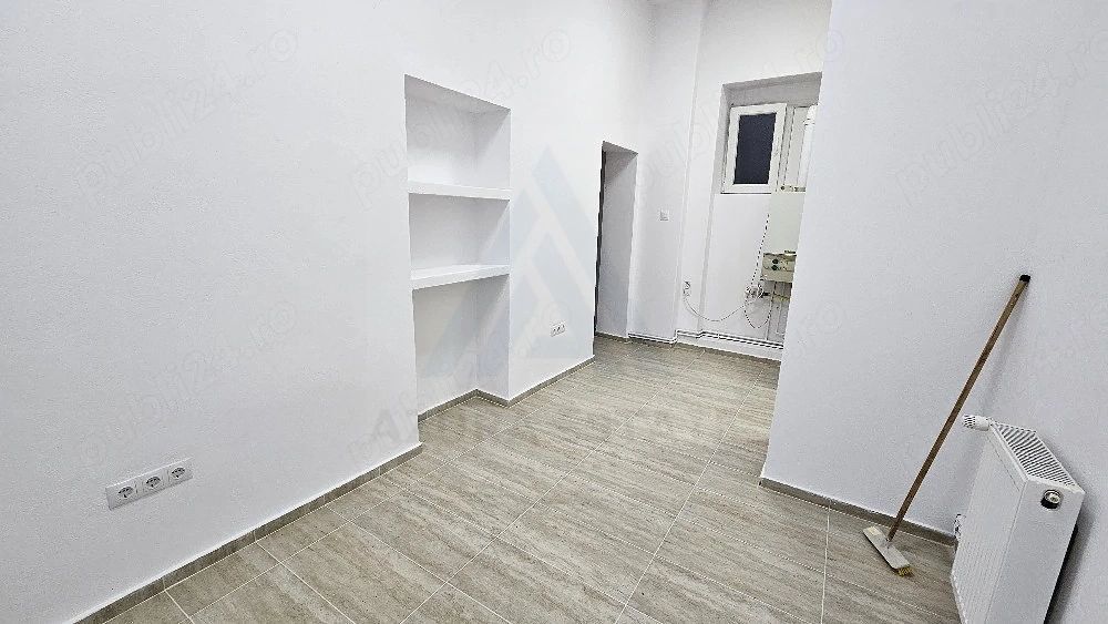 Spațiu Comercial Ultracentral  Zona 9 Mai  Trafic Pietonal Intens - Poză 10