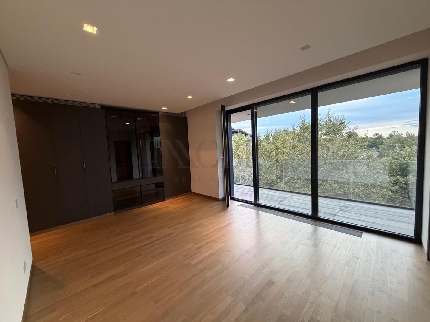 APARTAMENT PREMIUM CU 4 CAMERE ÎN PRIMĂVERII – ELEGANȚĂ si CONFORT - Poză 8